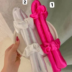 Alternative view of کرلی مو سایزبزرگ 100 سانت به همراه دوعدد اسکرانچی