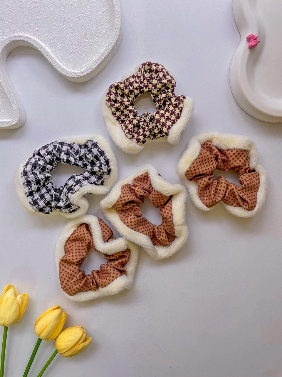 کش اسکرانچی | مدلهای پشمی، پیچازی شاینی و پارچهای - Image 2