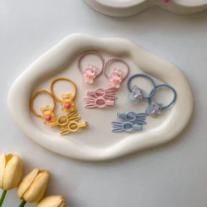 Alternative view of پک کش مو و گیره انبری آبنباتی تدی خرگوشی